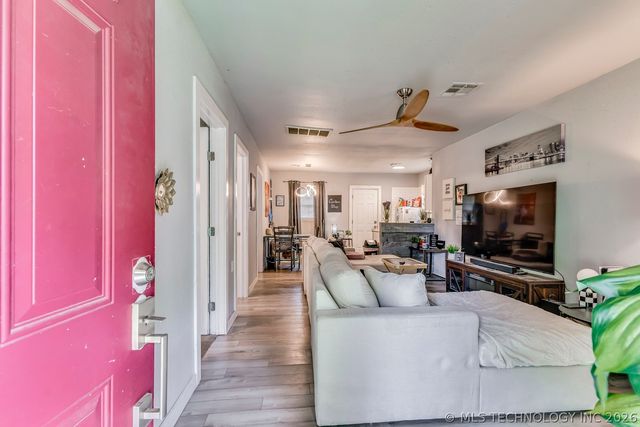 513 E Young Place, Tulsa, OK 74106