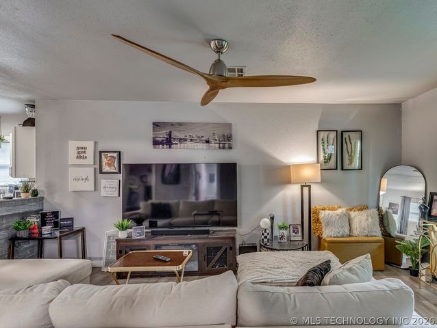 513 E Young Place, Tulsa, OK 74106