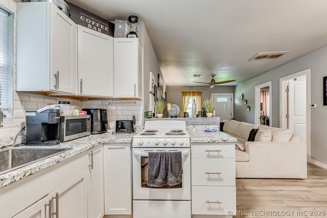 513 E Young Place, Tulsa, OK 74106