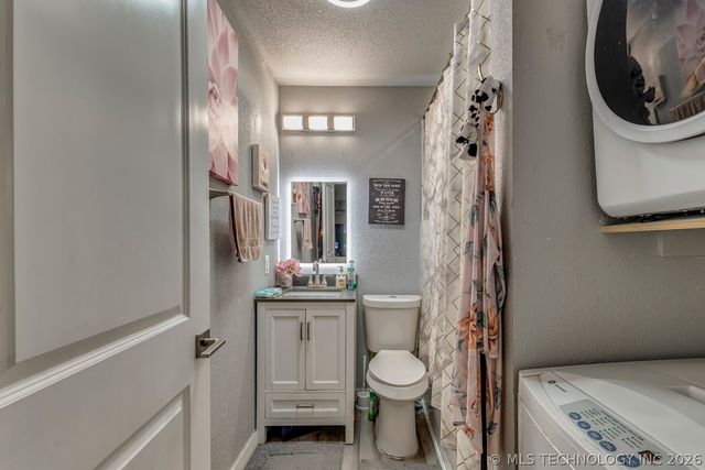 513 E Young Place, Tulsa, OK 74106