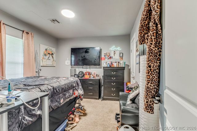 513 E Young Place, Tulsa, OK 74106