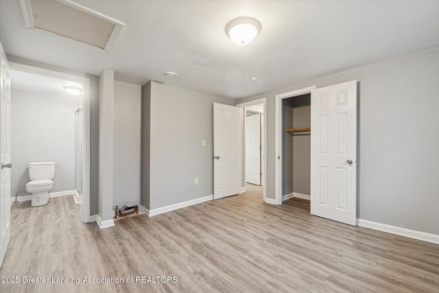 5424 S Waverly Road, Lansing, MI 48911