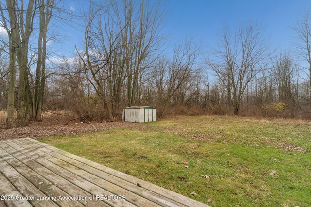 5424 S Waverly Road, Lansing, MI 48911