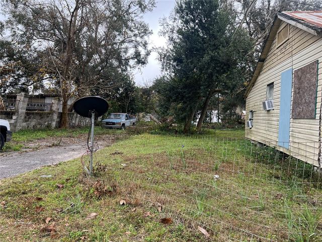 37420 TAIT AVENUE, Dade City, FL 33523