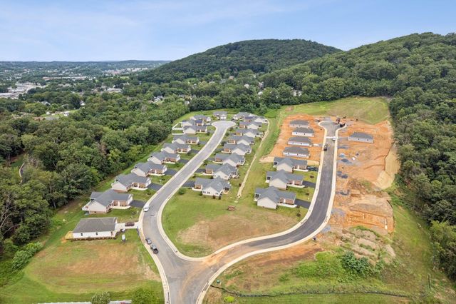 15 RIVER OAK DR, Staunton, VA 24401