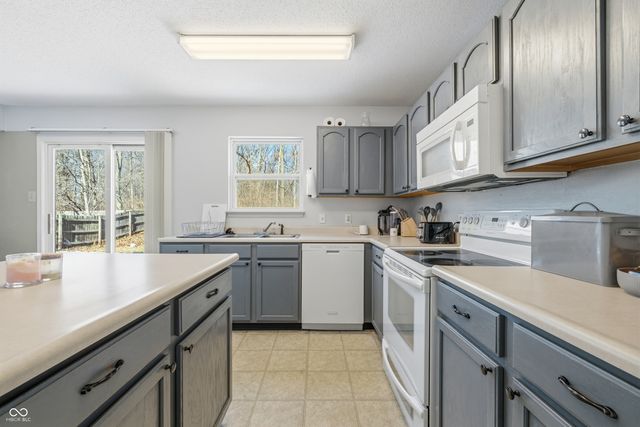 8602 Belle Union Drive, Camby, IN 46113