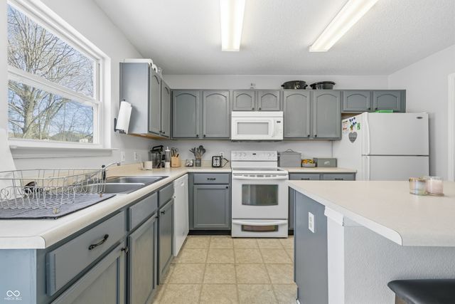 8602 Belle Union Drive, Camby, IN 46113