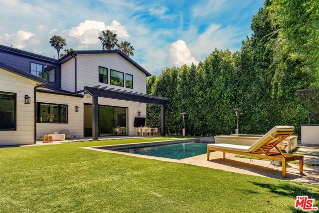 14713 Huston Street, Los Angeles, CA 91403