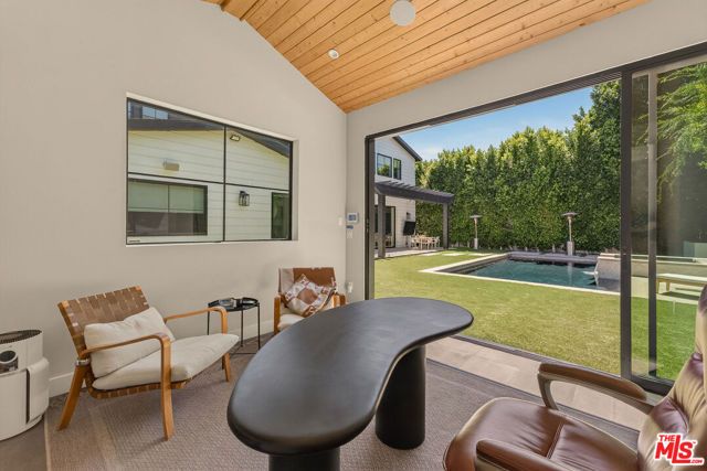 14713 Huston Street, Los Angeles, CA 91403