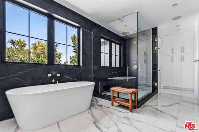 14713 Huston Street, Los Angeles, CA 91403