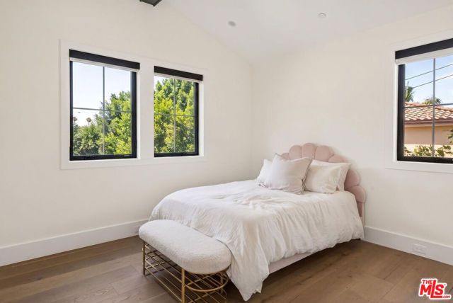 14713 Huston Street, Los Angeles, CA 91403