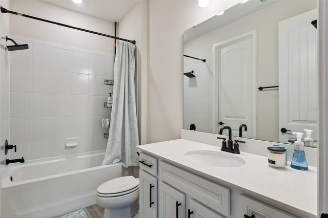 5664 OAK KNOLL DRIVE, St Cloud, FL 34771