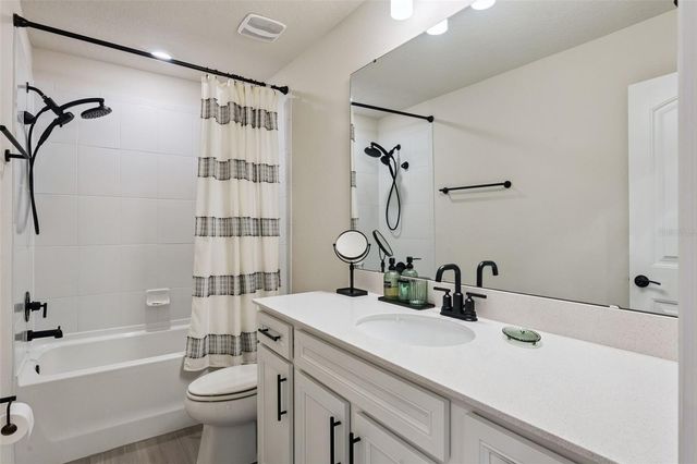 5664 OAK KNOLL DRIVE, St Cloud, FL 34771