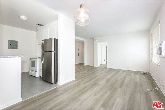 1010 S Bedford Street, Los Angeles, CA 90035