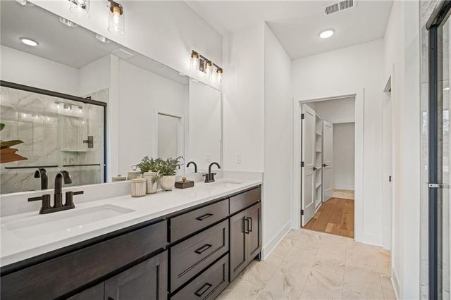 9701 Jupiter Street, Lenexa, KS 66219