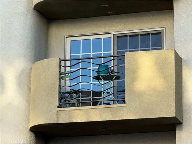1817 Selby Ave 205, Los Angeles, CA 90025