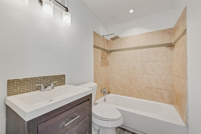 303 W Broad Street, Mansfield, TX 76063