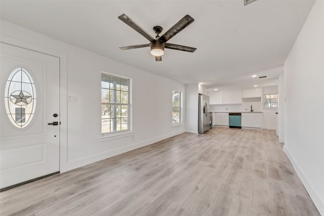 303 W Broad Street, Mansfield, TX 76063