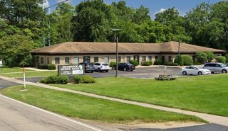 665 W Jackson Street B, Woodstock, IL 60098
