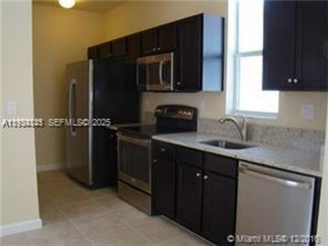 17083 SW 96 St Studio, Miami, FL 33196