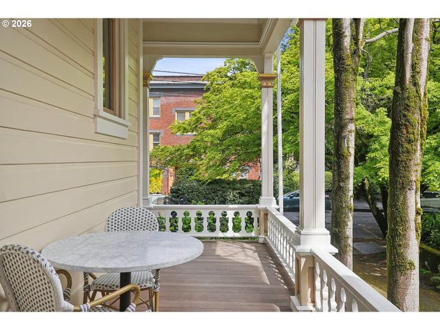 2234 Nw JOHNSON St, Portland, OR 97210