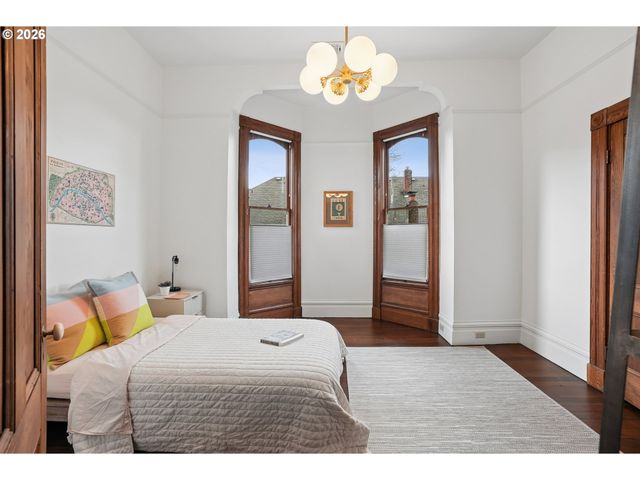 2234 Nw JOHNSON St, Portland, OR 97210