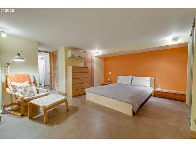 2234 Nw JOHNSON St, Portland, OR 97210