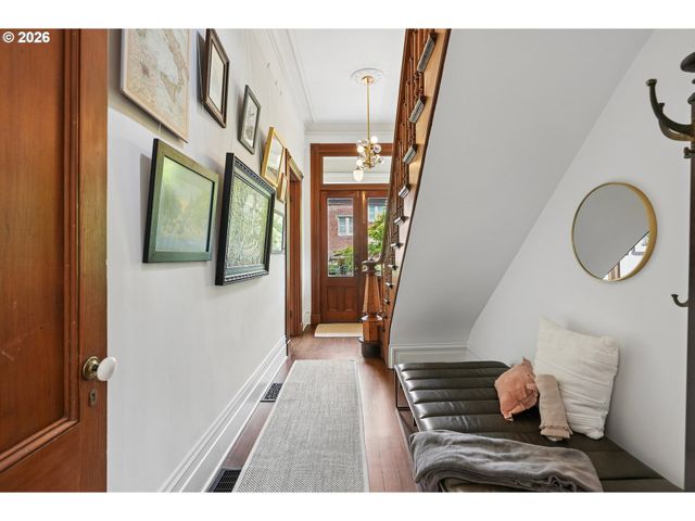 2234 Nw JOHNSON St, Portland, OR 97210