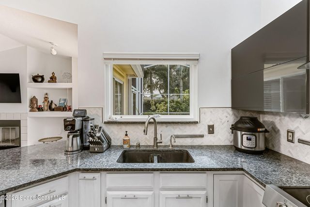 1934 Glen Meadows Circle, Melbourne, FL 32935