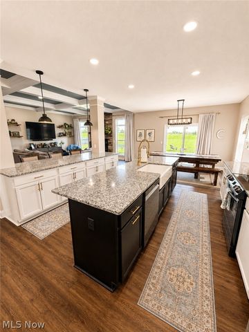 8552 State Route 305, Garrettsville, OH 44231
