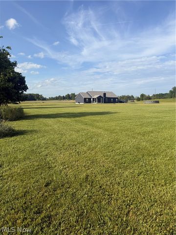 8552 State Route 305, Garrettsville, OH 44231