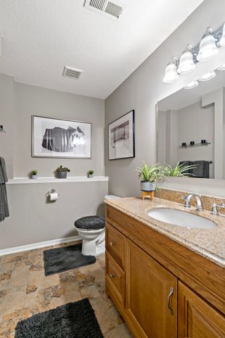 842 Sterling Street S, Maplewood, MN 55119