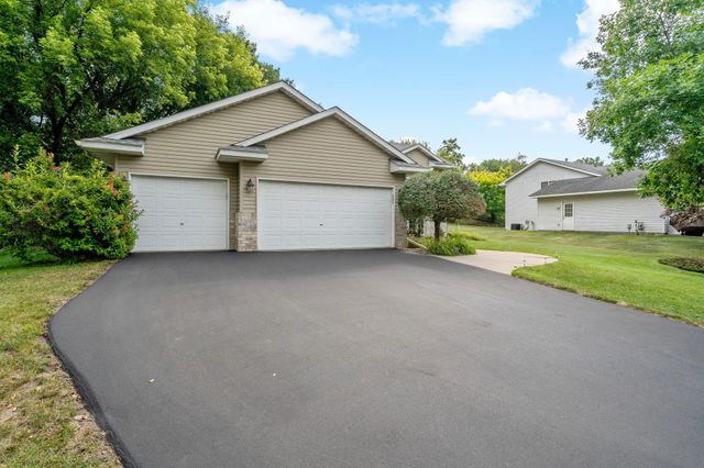 842 Sterling Street S, Maplewood, MN 55119