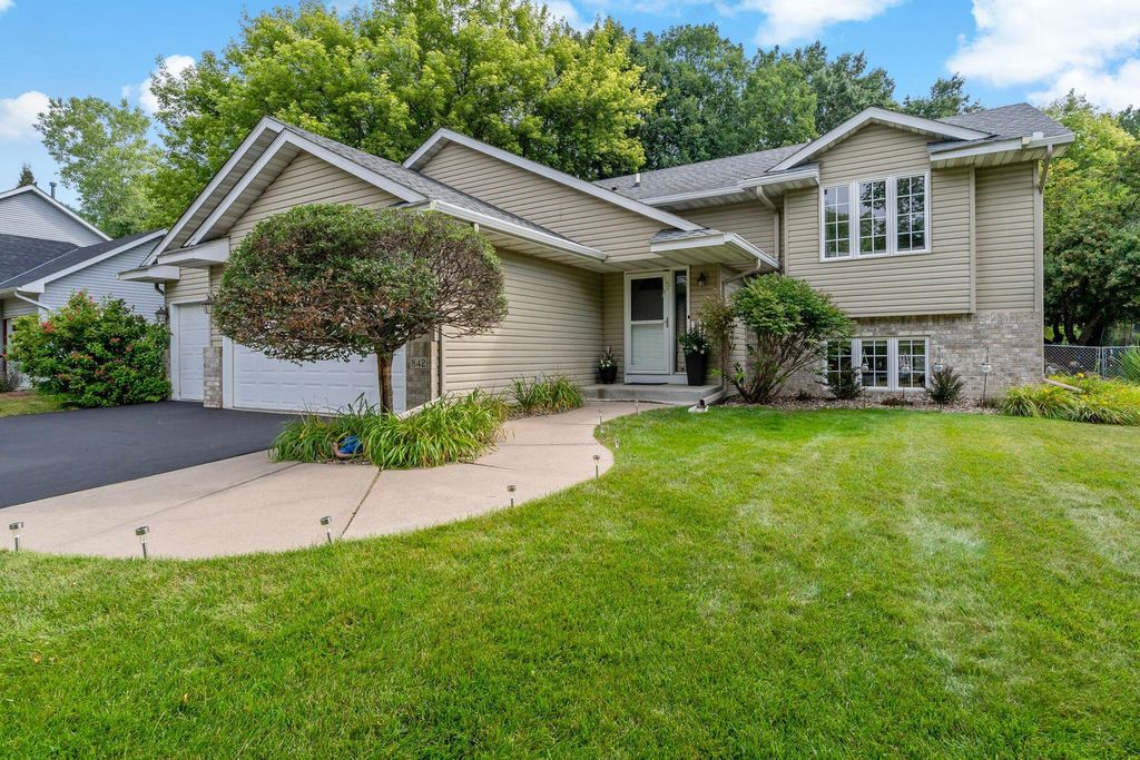 842 Sterling Street S, Maplewood, MN 55119 — photo 2