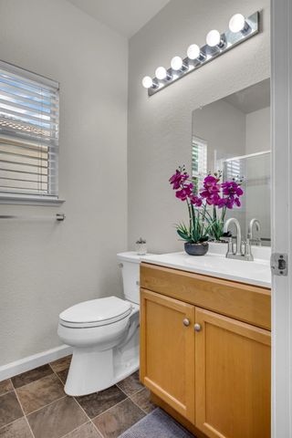 108 Sedgeford Ct, Folsom, CA 95630