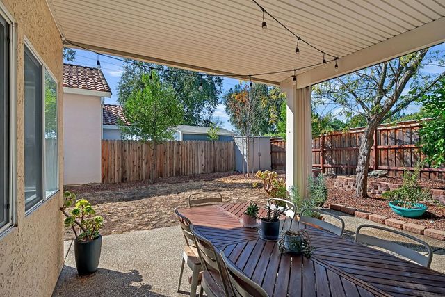 108 Sedgeford Ct, Folsom, CA 95630