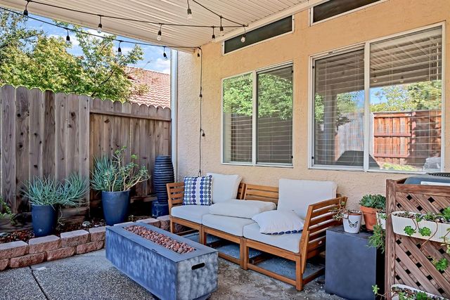 108 Sedgeford Ct, Folsom, CA 95630