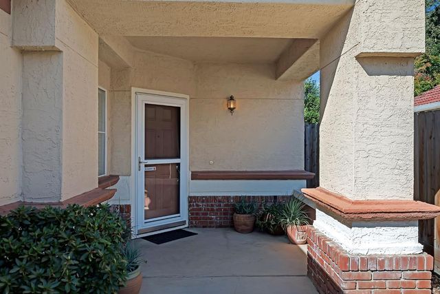 108 Sedgeford Ct, Folsom, CA 95630
