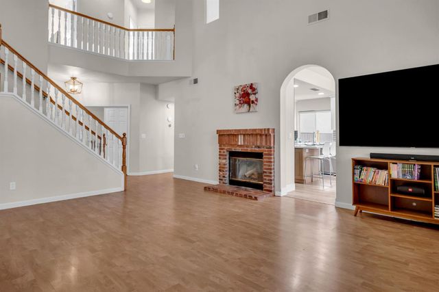 108 Sedgeford Ct, Folsom, CA 95630