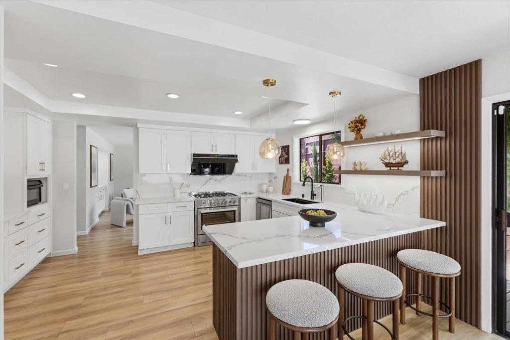 Image 12 of property listing at 764 Bain Place, Redwood City, CA 94062