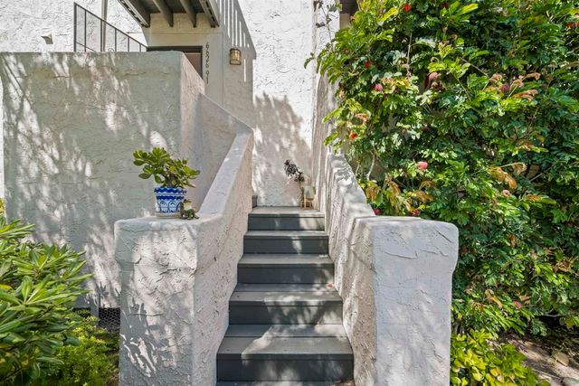 6626 Canyon Rim Row 91, San Diego, CA 92111