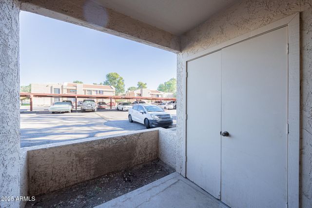 3131 W COCHISE Drive 129, Phoenix, AZ 85051