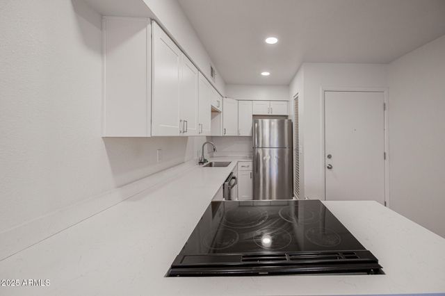 3131 W COCHISE Drive 129, Phoenix, AZ 85051