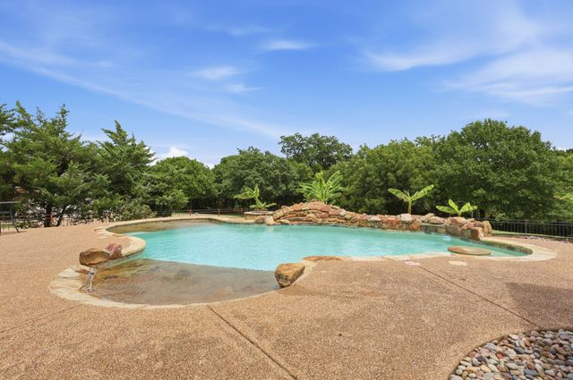 5030 Monroe Court, Midlothian, TX 76065