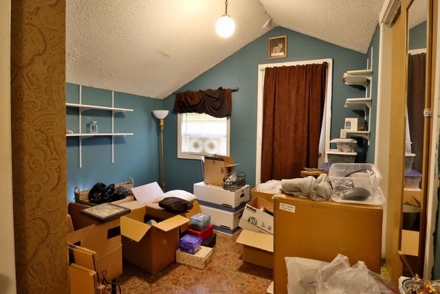 220 E Berkeley Street, Springfield, MO 65807