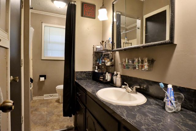 220 E Berkeley Street, Springfield, MO 65807