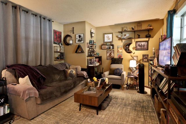 220 E Berkeley Street, Springfield, MO 65807