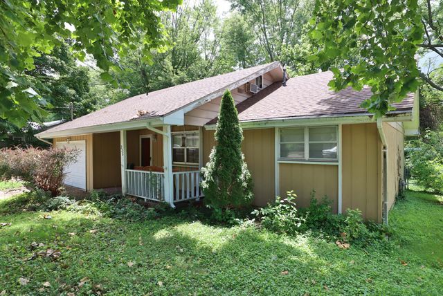 220 E Berkeley Street, Springfield, MO 65807