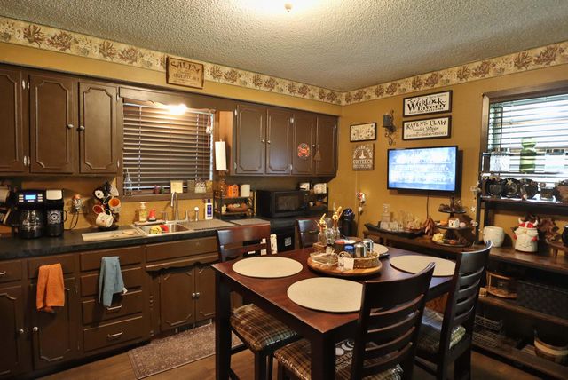 220 E Berkeley Street, Springfield, MO 65807