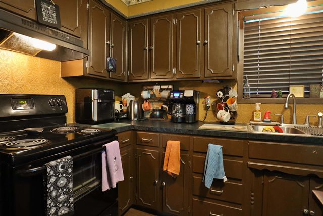 220 E Berkeley Street, Springfield, MO 65807